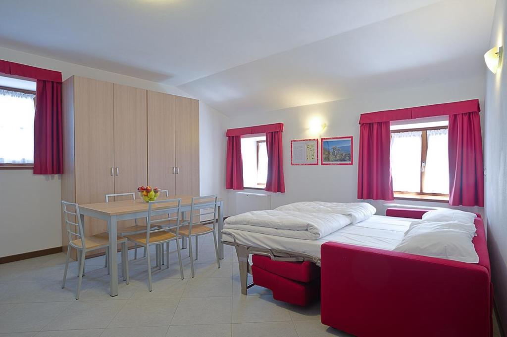 Il Seicento Aparthotel Sernio Luaran gambar