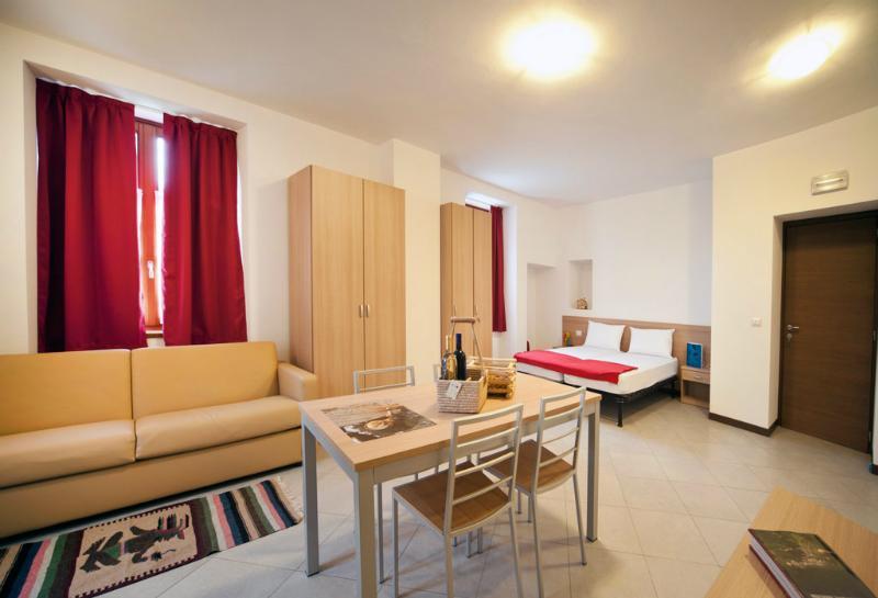 Il Seicento Aparthotel Sernio Luaran gambar