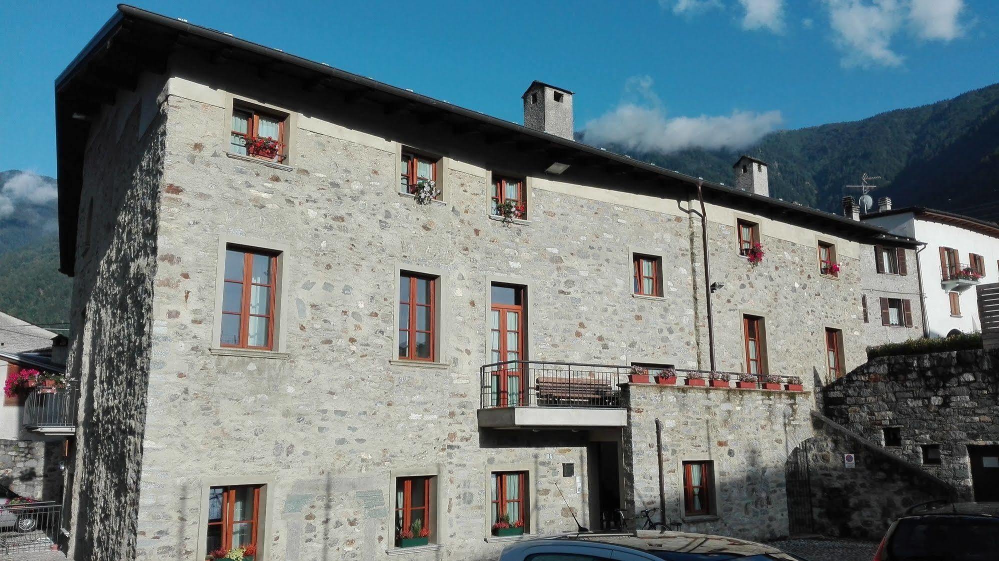 Il Seicento Aparthotel Sernio Luaran gambar