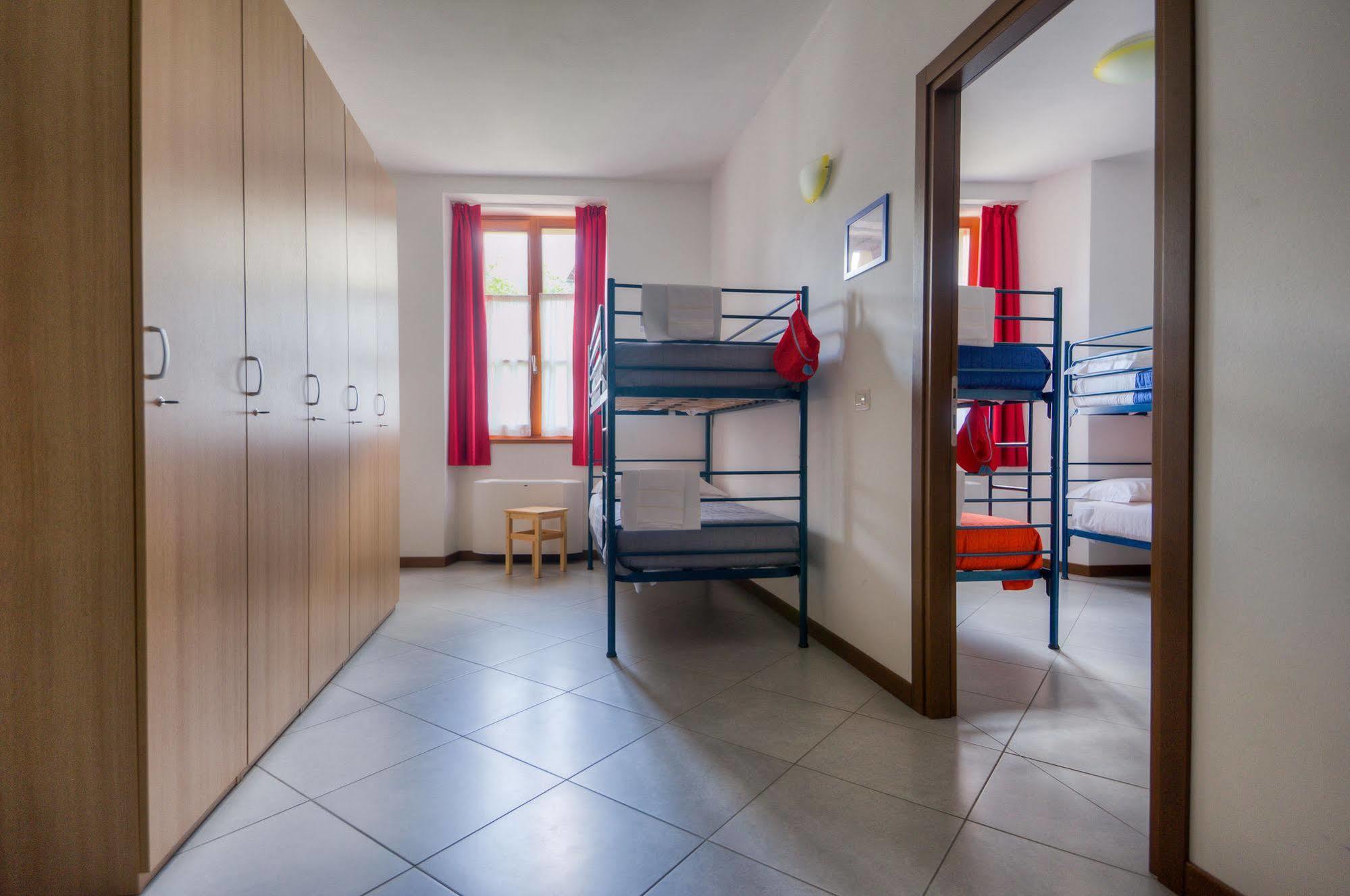 Il Seicento Aparthotel Sernio Luaran gambar