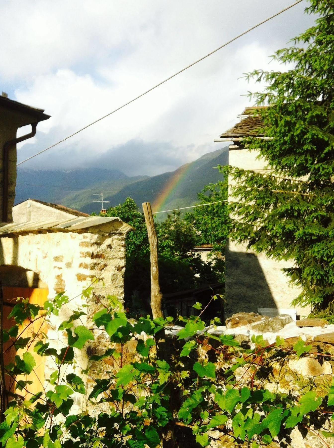 Il Seicento Aparthotel Sernio Luaran gambar